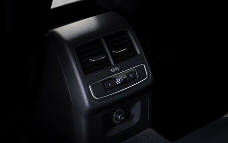 Audi A4, 2018 год, 2 769 000 рублей, 19 фотография