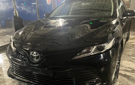 Toyota Camry, 2019 год, 2 800 000 рублей, 2 фотография