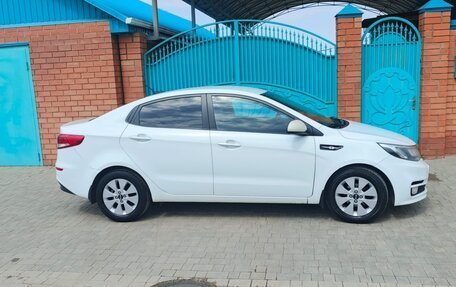 KIA Rio III рестайлинг, 2016 год, 980 000 рублей, 2 фотография