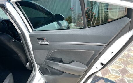 Hyundai Elantra VI рестайлинг, 2017 год, 1 500 000 рублей, 6 фотография