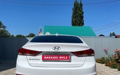Hyundai Elantra VI рестайлинг, 2017 год, 1 500 000 рублей, 19 фотография