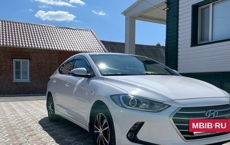 Hyundai Elantra VI рестайлинг, 2017 год, 1 500 000 рублей, 18 фотография