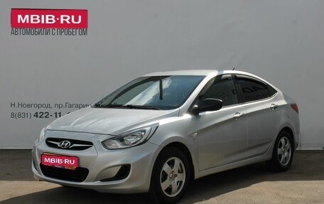 Hyundai Solaris II рестайлинг, 2011 год, 819 000 рублей, 1 фотография