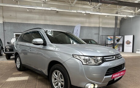 Mitsubishi Outlander III рестайлинг 3, 2012 год, 1 150 000 рублей, 3 фотография