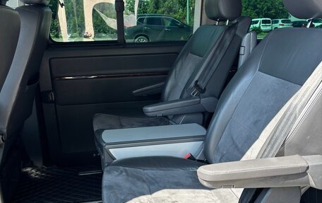 Volkswagen Multivan T5, 2011 год, 2 300 000 рублей, 9 фотография
