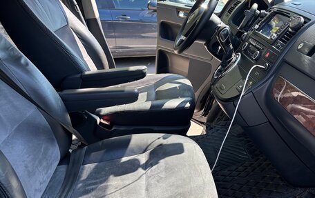 Volkswagen Multivan T5, 2011 год, 2 300 000 рублей, 14 фотография
