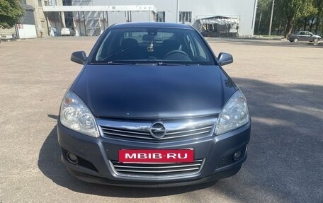 Opel Astra H, 2009 год, 640 000 рублей, 2 фотография
