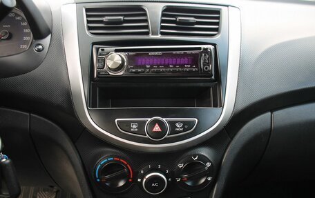 Hyundai Solaris II рестайлинг, 2011 год, 819 000 рублей, 9 фотография