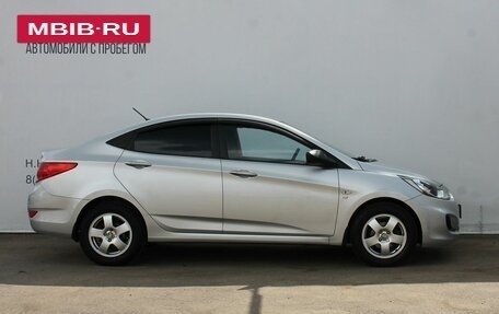 Hyundai Solaris II рестайлинг, 2011 год, 819 000 рублей, 4 фотография