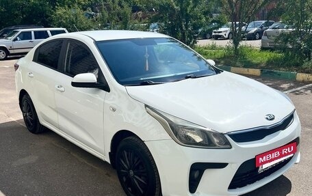 KIA Rio IV, 2019 год, 980 000 рублей, 2 фотография