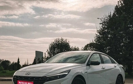 Hyundai Elantra, 2021 год, 1 570 000 рублей, 1 фотография