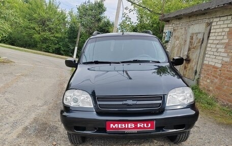Chevrolet Niva I рестайлинг, 2005 год, 500 000 рублей, 1 фотография