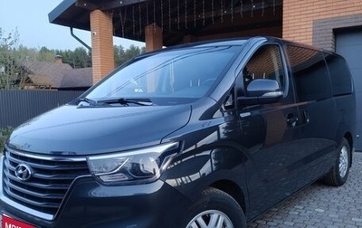 Hyundai H-1 II рестайлинг, 2019 год, 2 800 000 рублей, 1 фотография