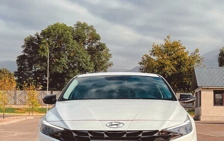 Hyundai Elantra, 2021 год, 1 570 000 рублей, 12 фотография