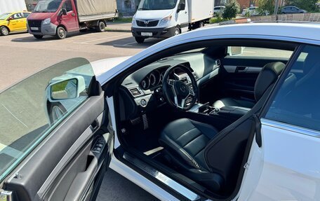 Mercedes-Benz E-Класс, 2016 год, 2 390 000 рублей, 9 фотография