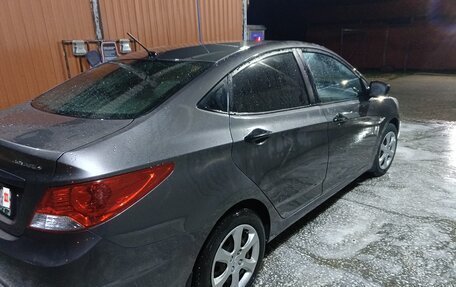 Hyundai Solaris II рестайлинг, 2011 год, 850 000 рублей, 5 фотография