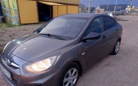 Hyundai Solaris II рестайлинг, 2011 год, 850 000 рублей, 4 фотография