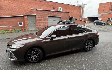 Toyota Camry, 2021 год, 3 350 000 рублей, 6 фотография