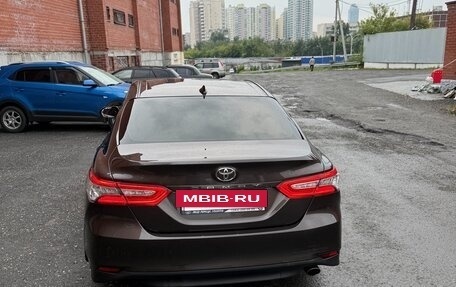 Toyota Camry, 2021 год, 3 350 000 рублей, 4 фотография