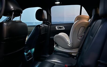 Ford Explorer VI, 2013 год, 1 600 000 рублей, 20 фотография