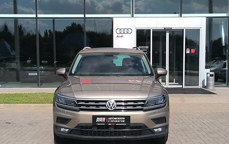 Volkswagen Tiguan II, 2018 год, 2 140 000 рублей, 2 фотография