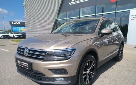 Volkswagen Tiguan II, 2018 год, 2 140 000 рублей, 12 фотография