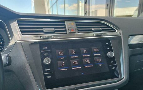 Volkswagen Tiguan II, 2018 год, 2 140 000 рублей, 26 фотография