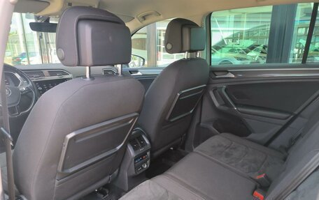 Volkswagen Tiguan II, 2018 год, 2 140 000 рублей, 40 фотография