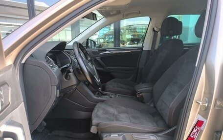 Volkswagen Tiguan II, 2018 год, 2 140 000 рублей, 36 фотография