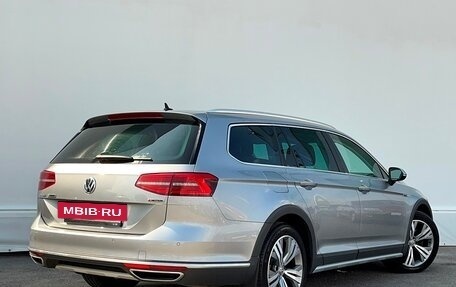 Volkswagen Passat B8 рестайлинг, 2018 год, 2 987 800 рублей, 2 фотография