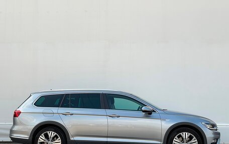 Volkswagen Passat B8 рестайлинг, 2018 год, 2 987 800 рублей, 13 фотография