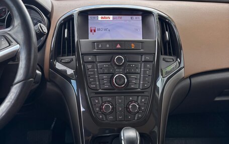 Opel Astra J, 2013 год, 600 000 рублей, 11 фотография