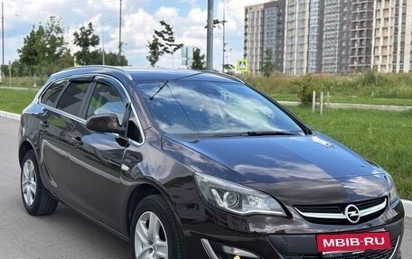 Opel Astra J, 2013 год, 600 000 рублей, 3 фотография