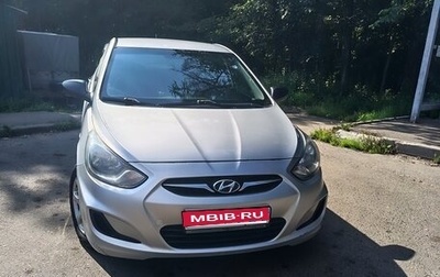 Hyundai Solaris II рестайлинг, 2011 год, 620 000 рублей, 1 фотография