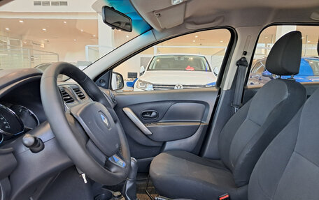 Renault Logan II, 2016 год, 635 000 рублей, 20 фотография