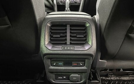 Volkswagen Tiguan II, 2018 год, 1 747 000 рублей, 15 фотография