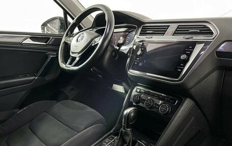 Volkswagen Tiguan II, 2018 год, 1 747 000 рублей, 9 фотография