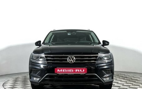 Volkswagen Tiguan II, 2018 год, 1 747 000 рублей, 2 фотография