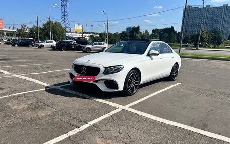 Mercedes-Benz E-Класс, 2016 год, 3 000 000 рублей, 3 фотография