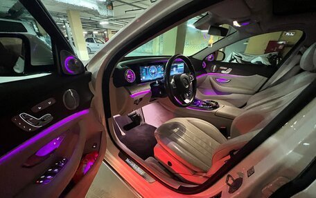 Mercedes-Benz E-Класс, 2016 год, 3 000 000 рублей, 17 фотография