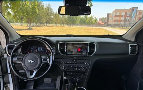 KIA Sportage IV рестайлинг, 2018 год, 1 830 000 рублей, 5 фотография