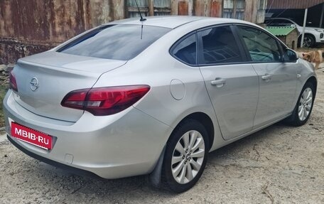 Opel Astra J, 2013 год, 850 000 рублей, 6 фотография