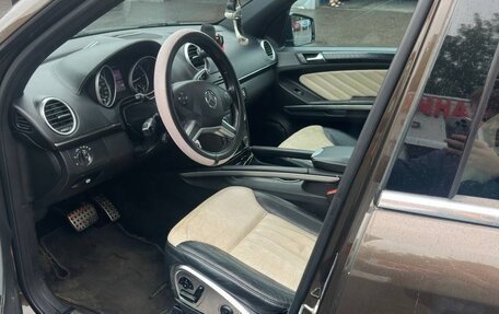 Mercedes-Benz GL-Класс, 2011 год, 1 900 000 рублей, 12 фотография