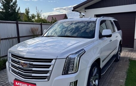 Cadillac Escalade IV, 2016 год, 3 600 000 рублей, 2 фотография
