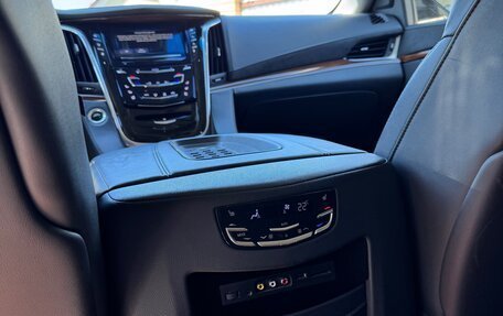 Cadillac Escalade IV, 2016 год, 3 600 000 рублей, 24 фотография