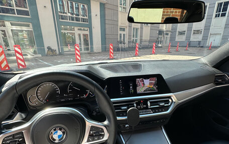 BMW 3 серия, 2019 год, 3 300 000 рублей, 3 фотография