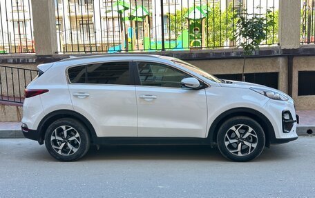 KIA Sportage IV рестайлинг, 2019 год, 2 500 000 рублей, 2 фотография