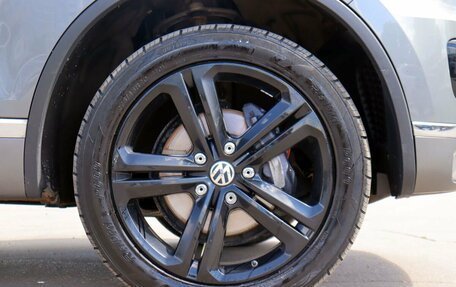 Volkswagen Touareg III, 2017 год, 3 000 000 рублей, 9 фотография