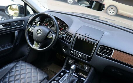 Volkswagen Touareg III, 2017 год, 3 000 000 рублей, 12 фотография