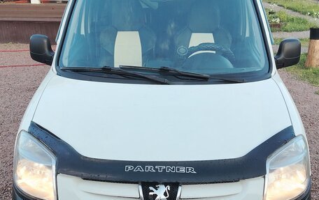 Peugeot Partner II рестайлинг 2, 2010 год, 450 000 рублей, 1 фотография